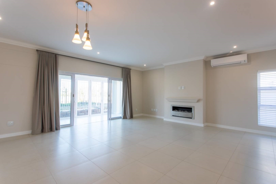 3 Bedroom Property for Sale in Val De Vie Estate Western Cape